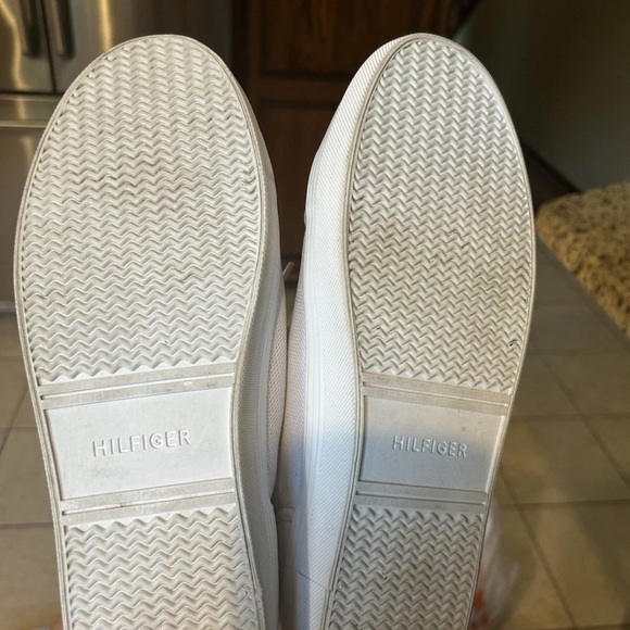 Tommy Hilfiger men’s high top sock sneakers size 10. Worn once. These are fun! - Picture 9 of 9